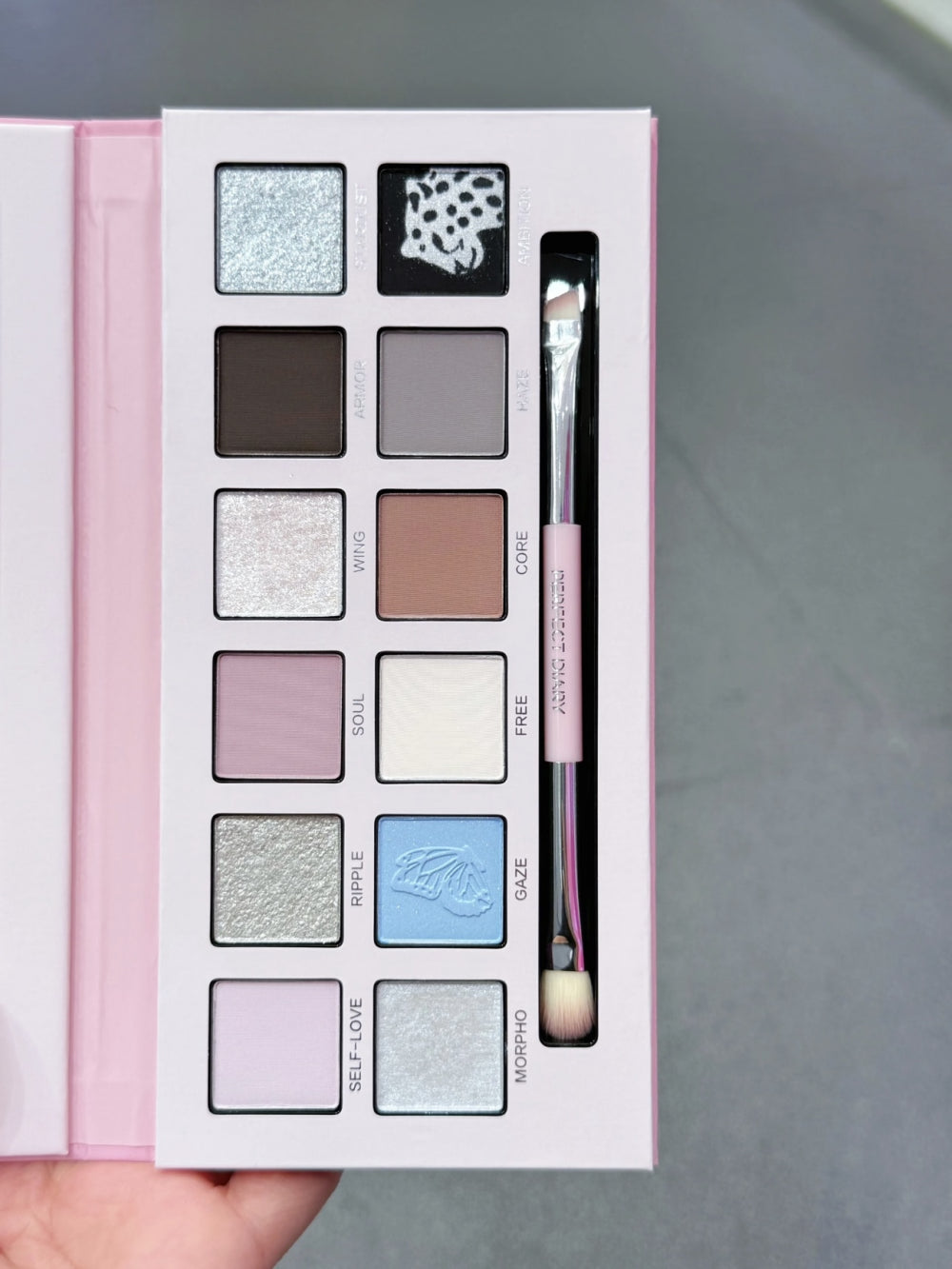 Perfect Diary Explorer Eyeshadow 20 Butterfly and Snow Leopard - Soft Pink 14g