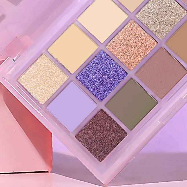 UCANBE - 15 Colors Eyeshadow Palette Taro Milktea 10.8g