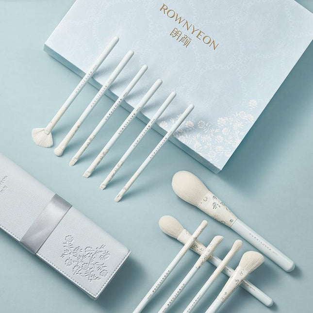 Rownyeon Blue White Porcelain Makeup Brush 12-in-Set RY009 - Chic Decent